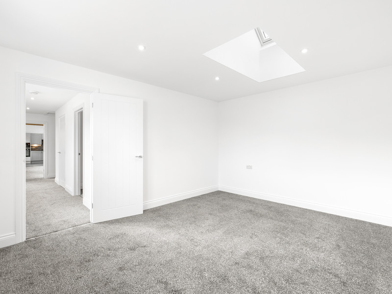 4 Bed Bungalow Detached For Sale in Horley